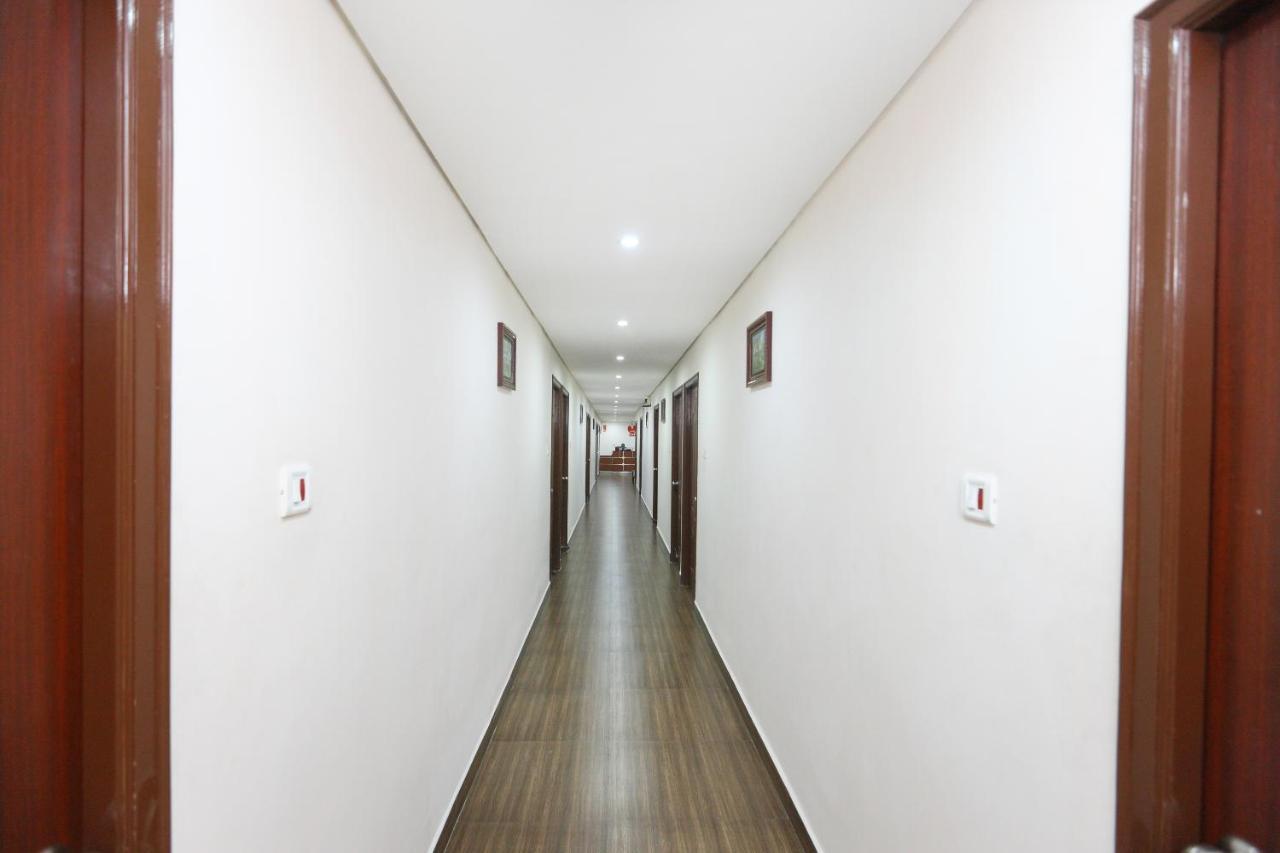 Oyo 1001 Palmtree Corporate Anna Nagar Hotel Ченай Екстериор снимка