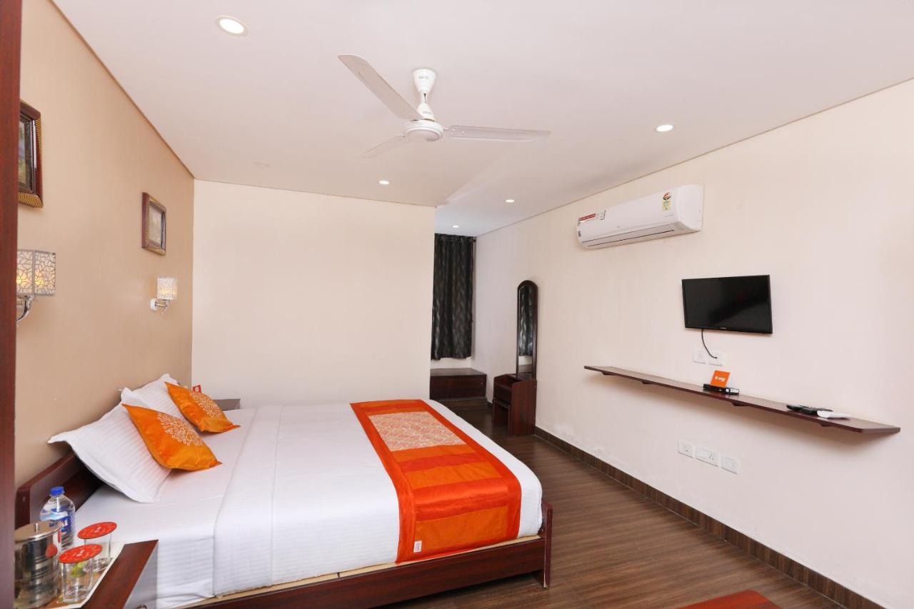 Oyo 1001 Palmtree Corporate Anna Nagar Hotel Ченай Екстериор снимка