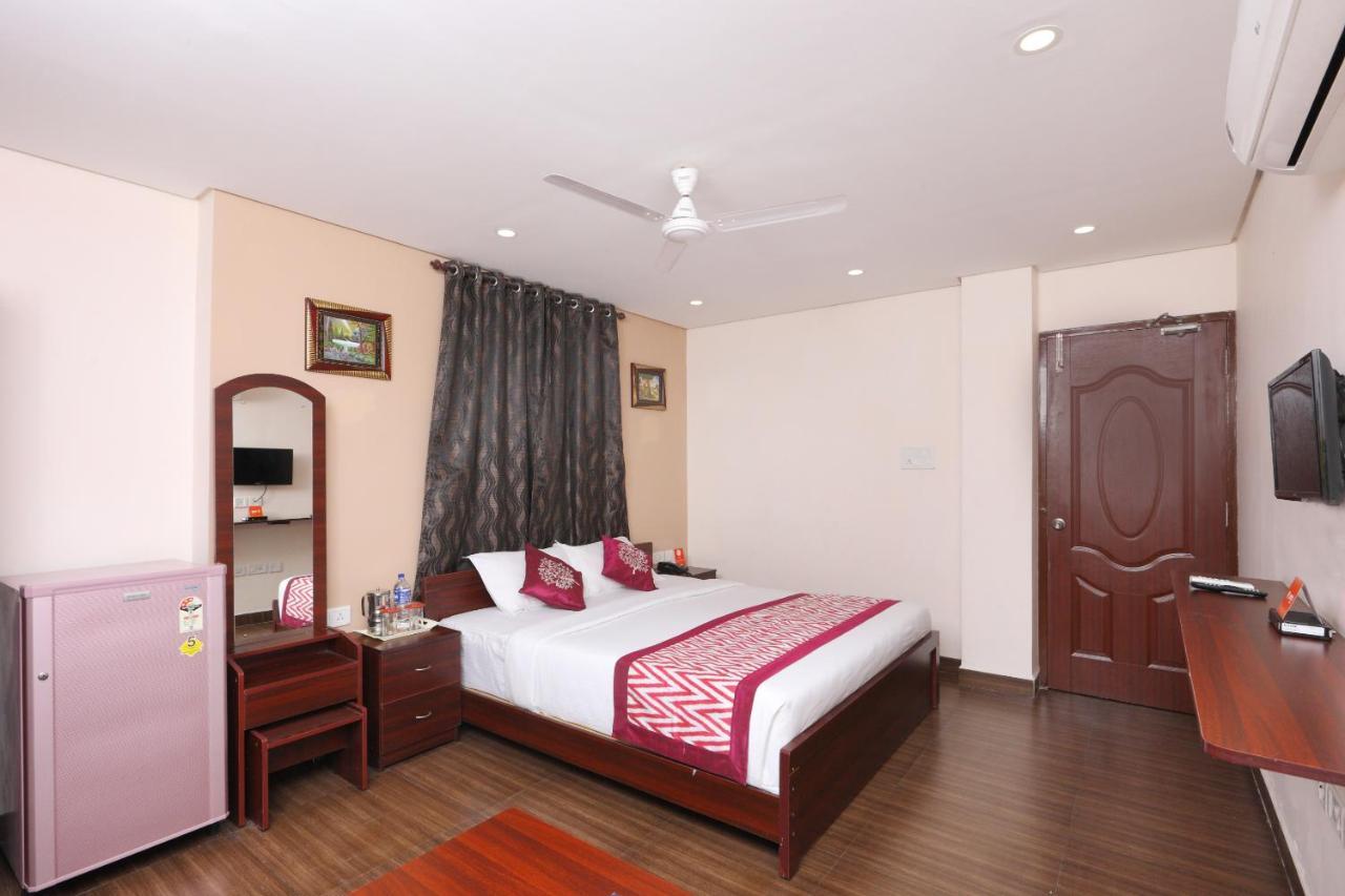Oyo 1001 Palmtree Corporate Anna Nagar Hotel Ченай Екстериор снимка