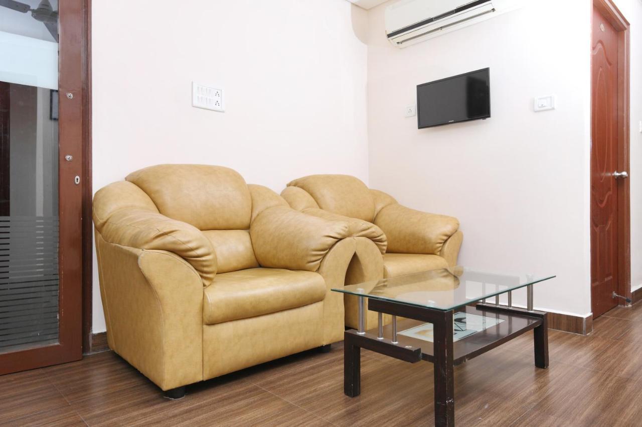 Oyo 1001 Palmtree Corporate Anna Nagar Hotel Ченай Екстериор снимка